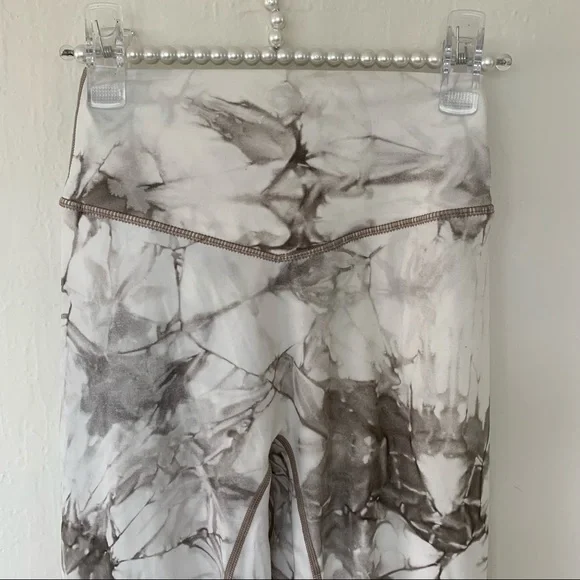 Balance Athletica Aura Collection OG Leggings - Picture 9 of 13